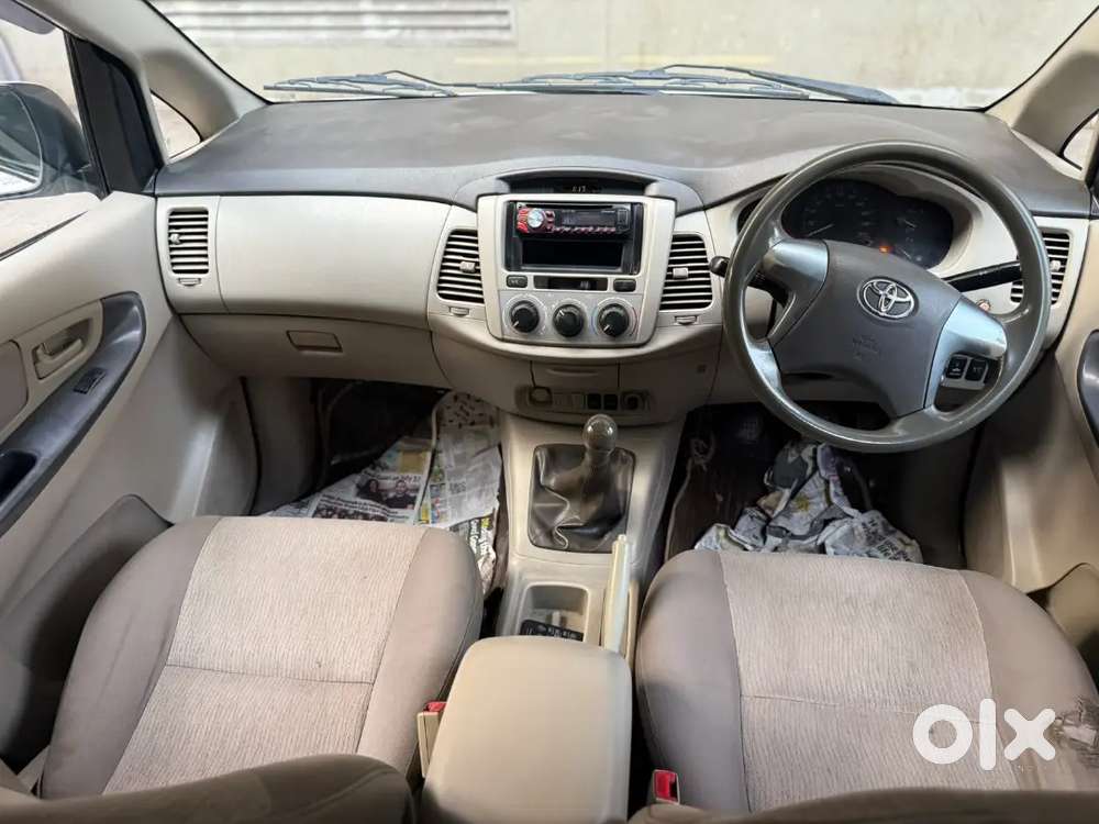 Toyota Innova 2014