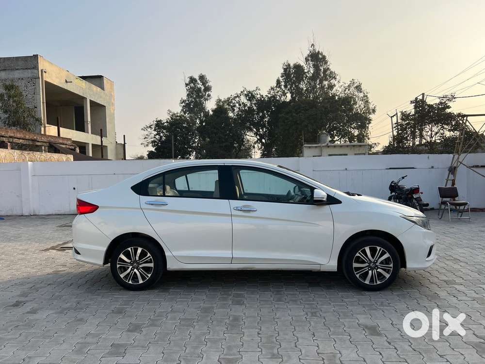 Honda City 1.5 V 5th Gen I-vtec Mt, 2022, Petrol