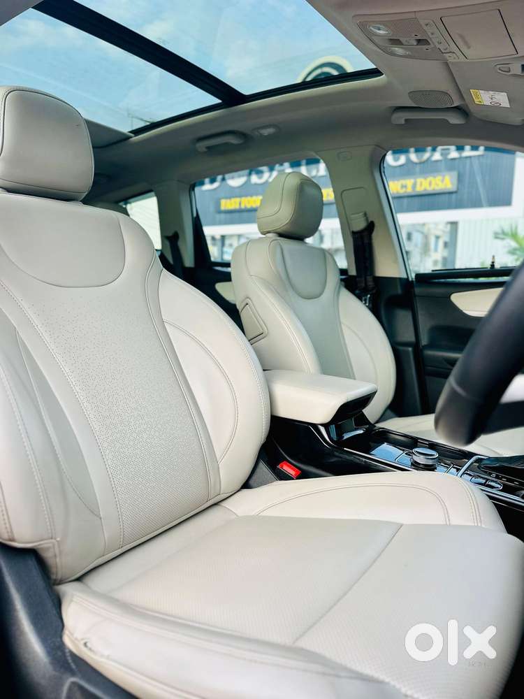 Mahindra Xuv700 2.2 Ax 7 Diesel At Luxury Pack Str, 2023, Diesel