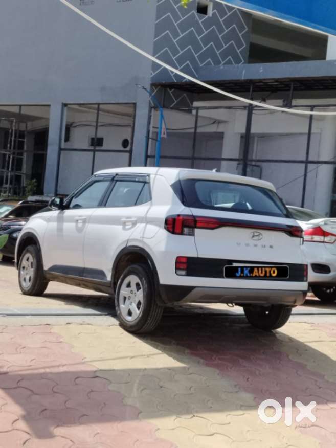 Hyundai Venue E 1.2 Petrol, 2022, Petrol