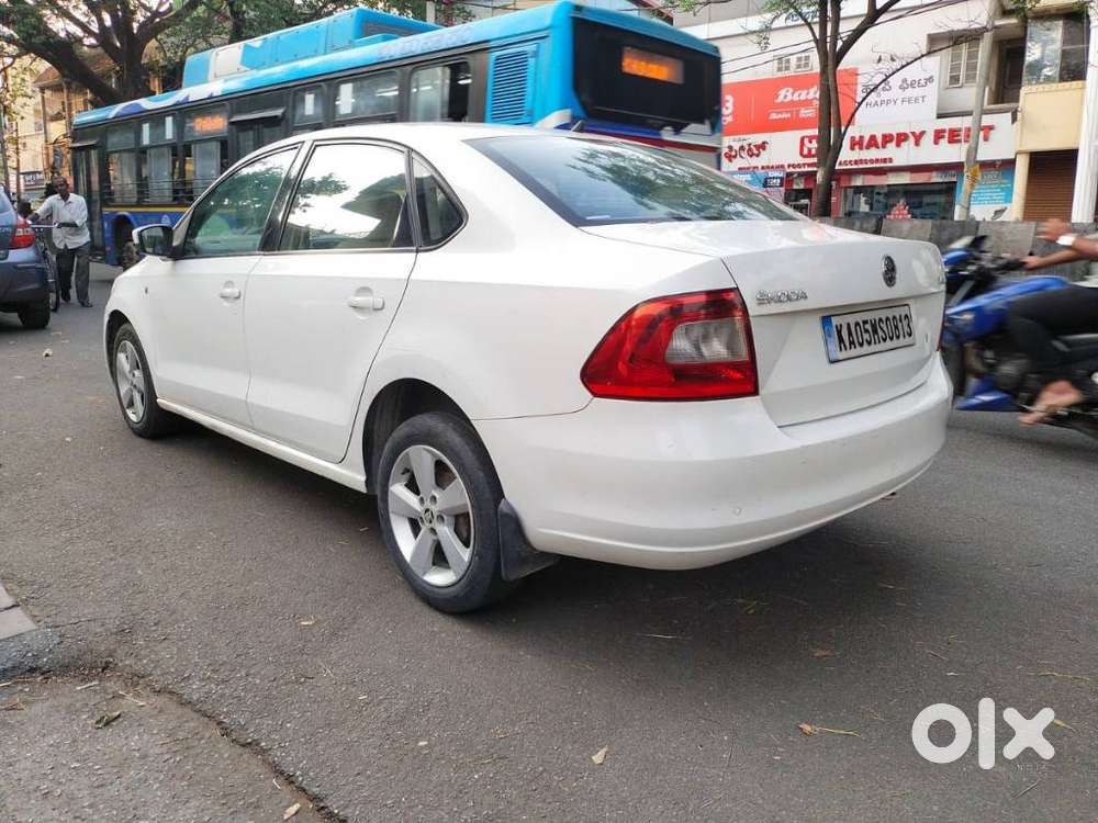 Skoda Rapid 1.6 Mpi Ambition, 2015, Diesel