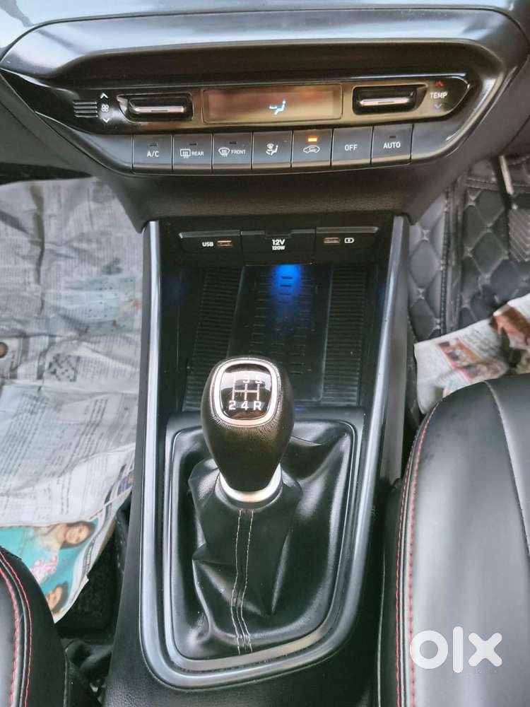 Hyundai I20 Asta (o) 1.2 Mt, 2023, Petrol