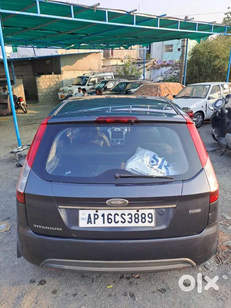 Ford Figo Titanium 2014