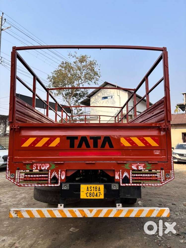 Tata Safari Accomplished Plus Dual Tone, 2024, Diesel