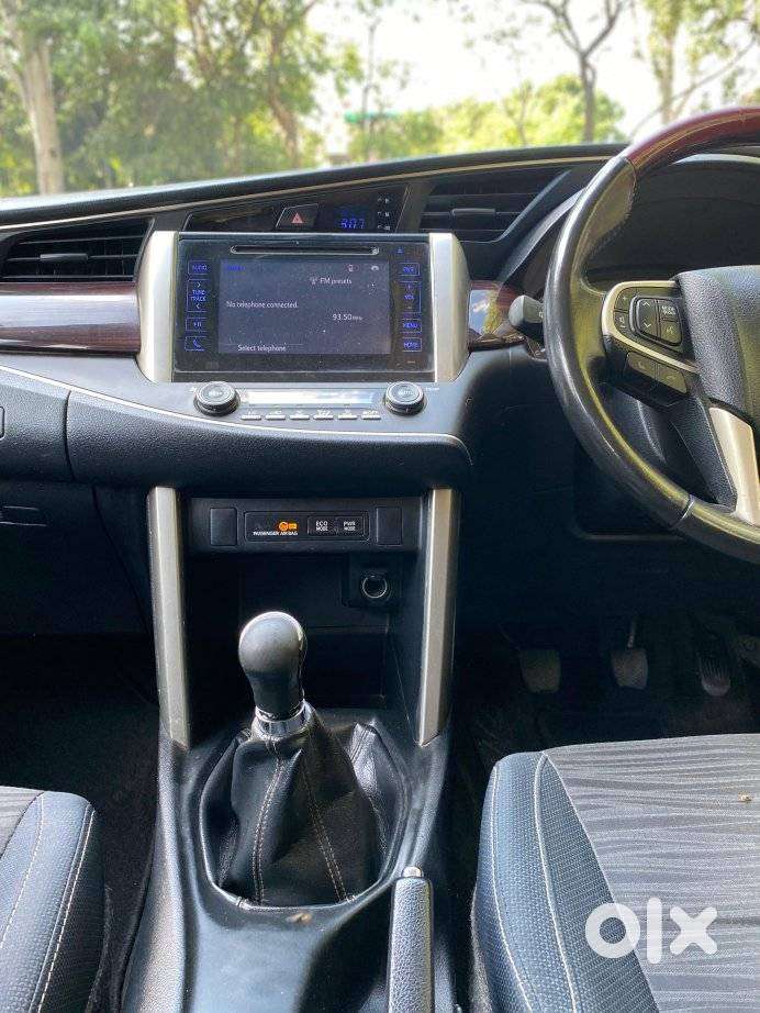 Toyota Innova Crysta 2.4 V 8 Str, 2017, Diesel