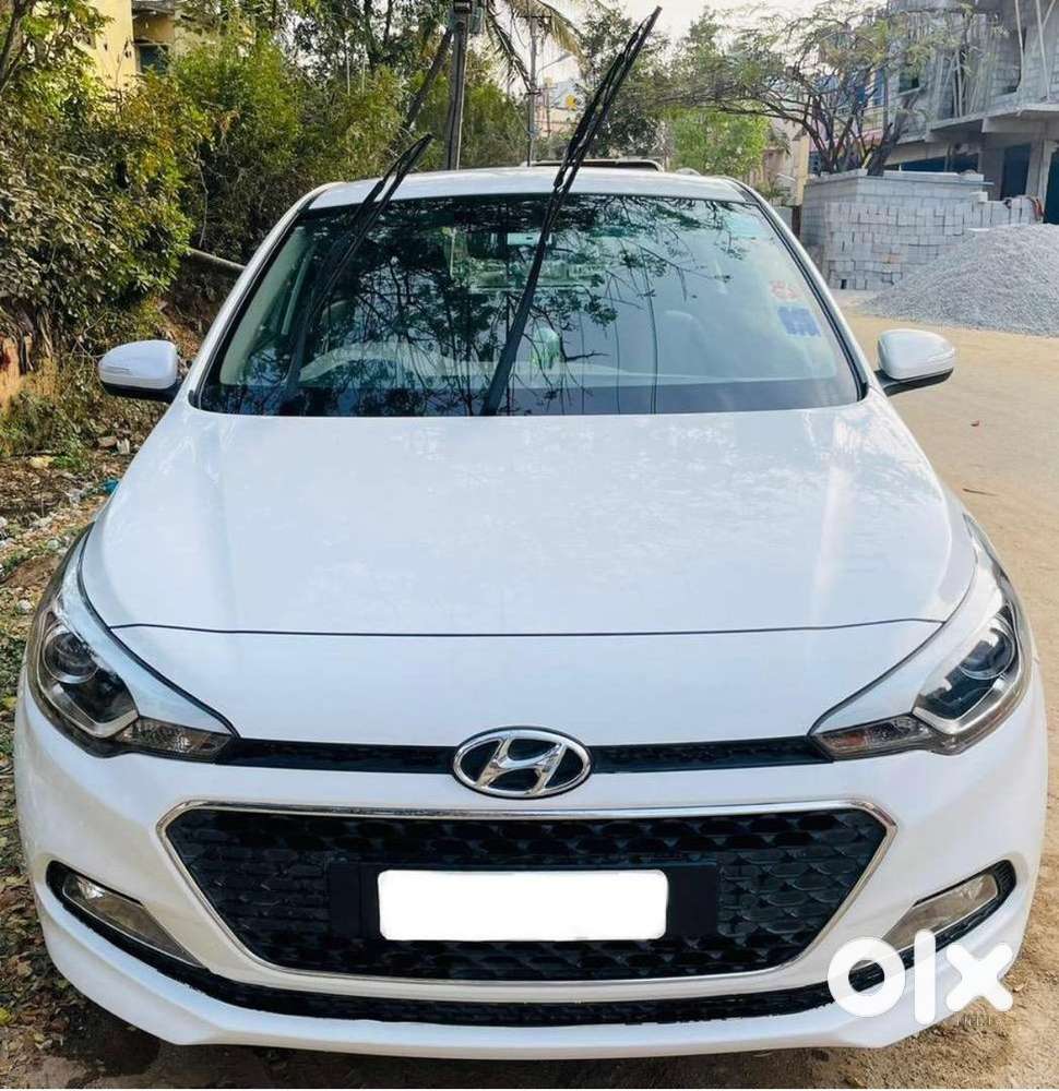 Hyundai I20 Asta O 1.2 Key Less Top Varient