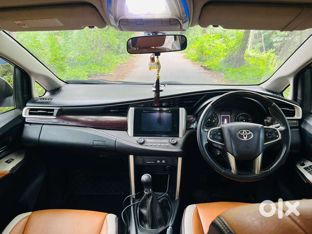 Toyota Innova Crysta 2017 Diesel Well Maintained