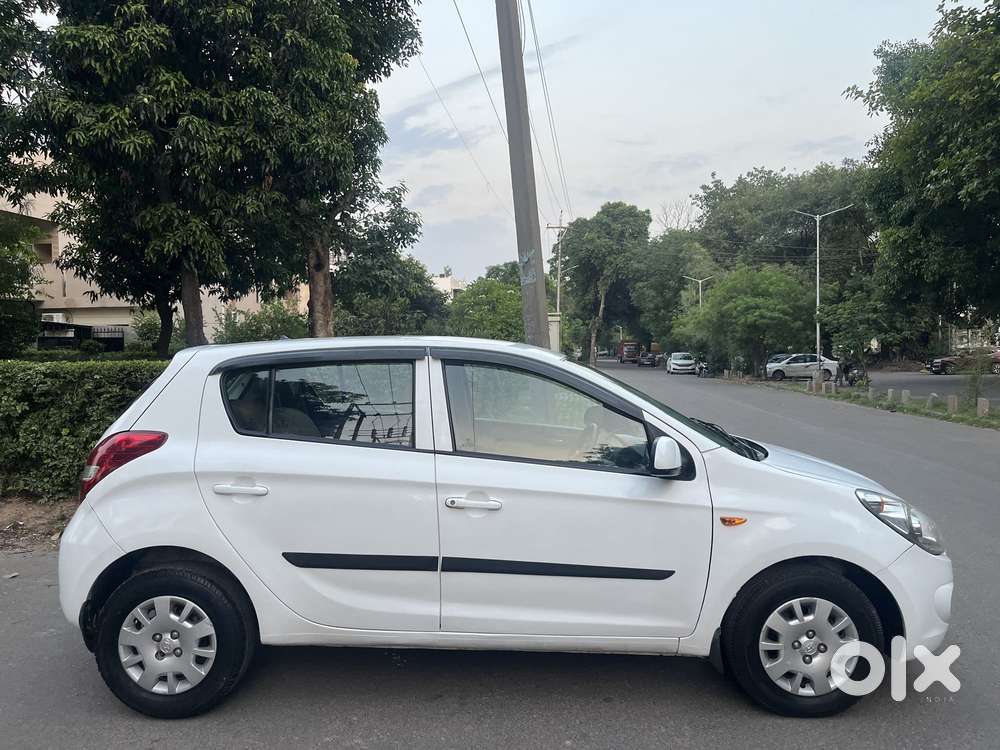 Hyundai I20 Petrol Cvt Magna Executive, 2010, Petrol