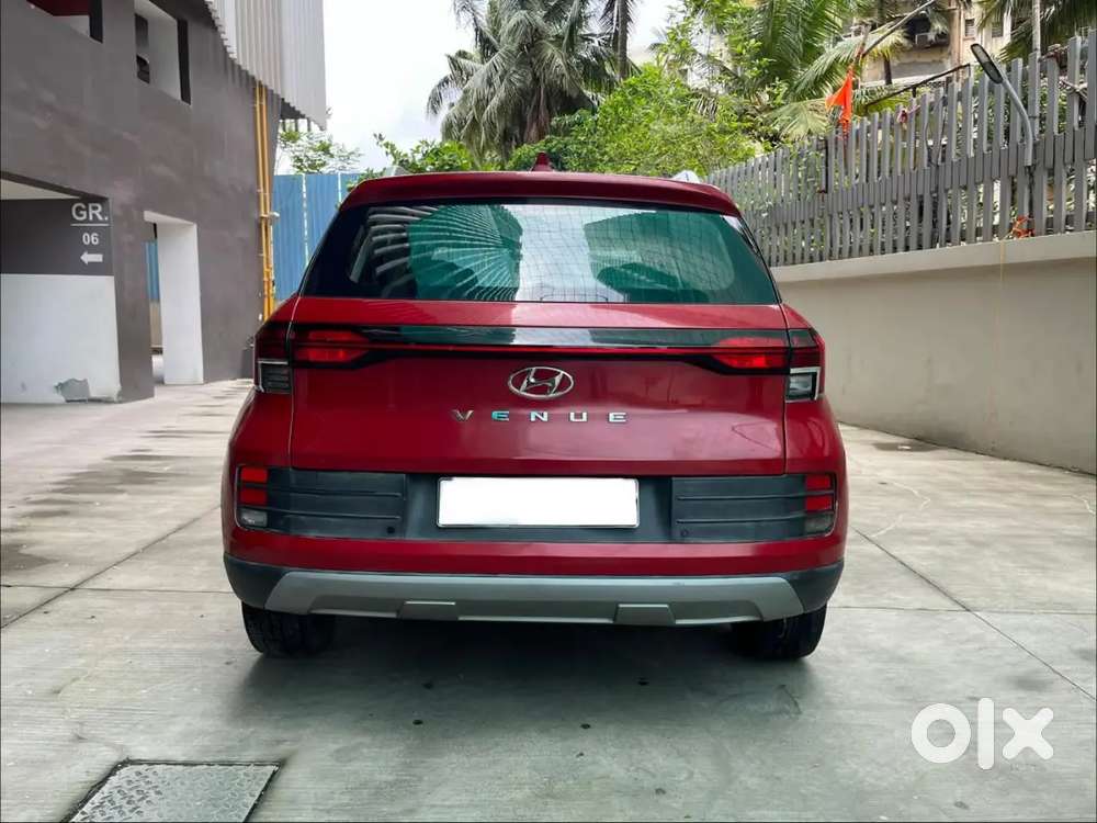 Hyundai Venue 2023 Petrol Single Owner For 5.25000