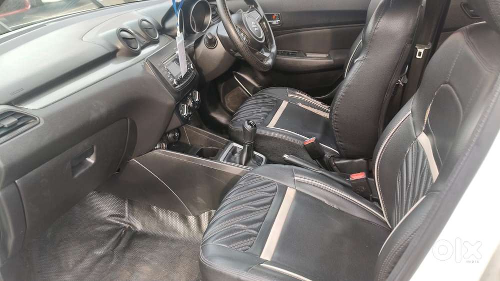 Maruti Suzuki Swift Vxi + Manual, 2020, Petrol