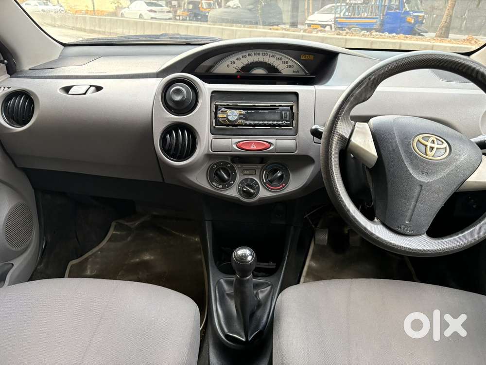 Toyota Etios 2010-2012 G, 2011, Petrol