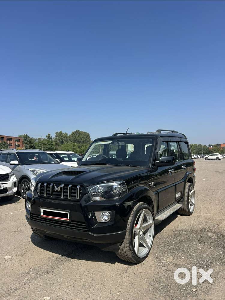 Mahindra Scorpio Classic 2.2 S 11 Mt 7 Str, 2021, Diesel