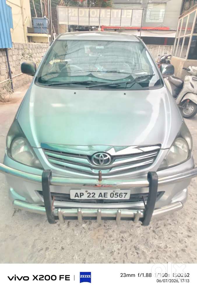 Toyota Innova 2011 Diesel 158000 Km Driven
