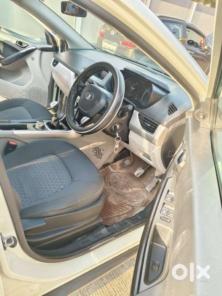 Tata Nexon 1.5 Revotorq Xt, 2018, Diesel
