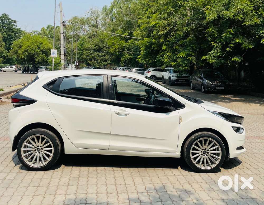 Tata Altroz, 2021, Petrol