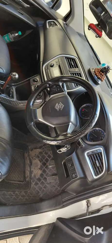 पर्सनल यूज कार न्यू कंडीसन एक रूपया लगे की कोई जरूरत नहीं है