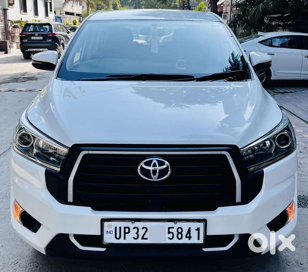 Toyota Innova Crysta [2020-ongoing] 2.4 Gx 7 Str, 2023, Diesel