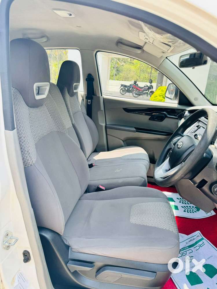 Mahindra Kuv 100, 2017, Petrol