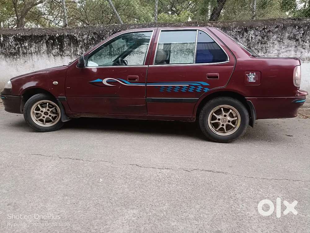 Maruti Suzuki Esteem 2006