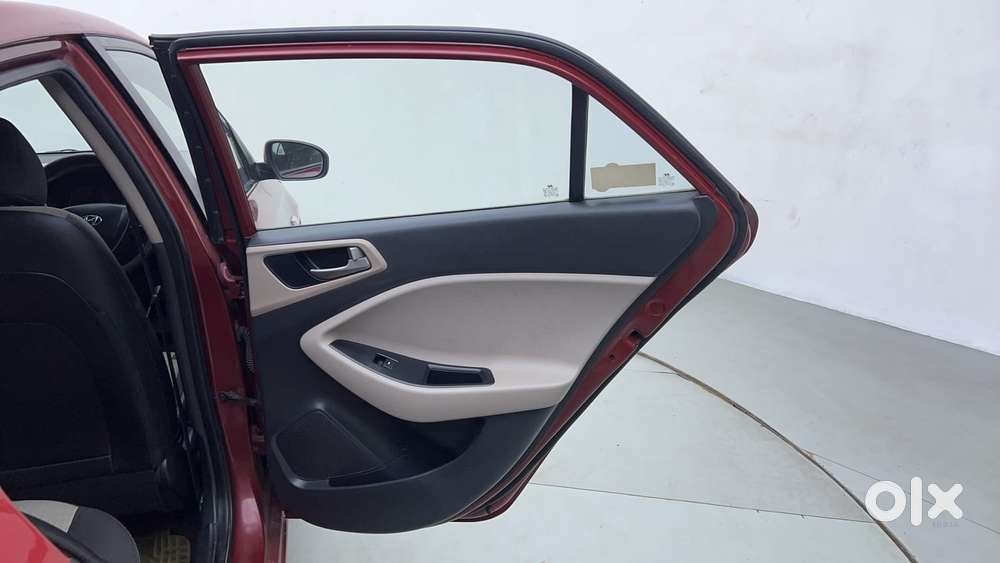 Hyundai Elite I20 1.2magna Executive At, 2018, Petrol