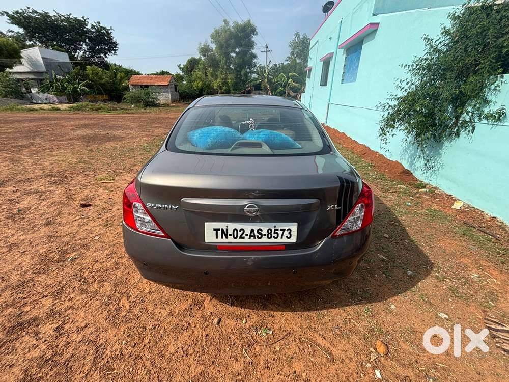 Nissan Sunny Petrol 2011