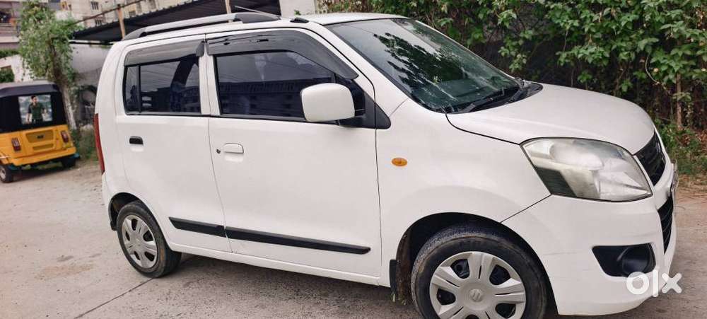 Maruti Suzuki Wagon R 1.0 Vxi Plus Amt, 2017, Petrol