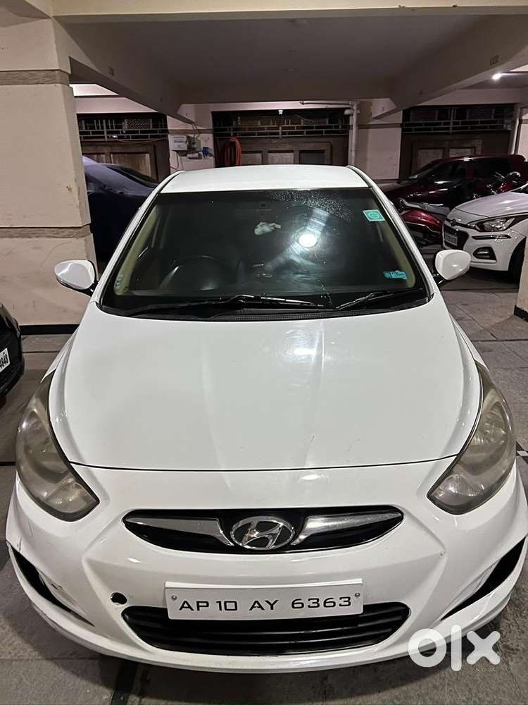 Hyundai Fluidic Verna