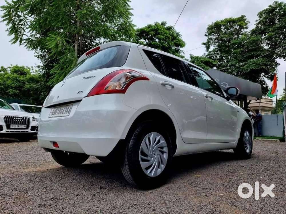 Maruti Suzuki Swift Vxi + Manual, 2016, Petrol