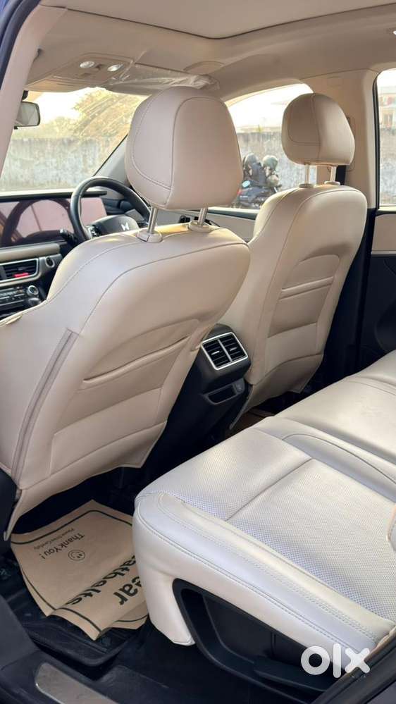 Mahindra Xuv700 2.2 Ax 7 Diesel At Luxury Pack Str, 2022, Diesel