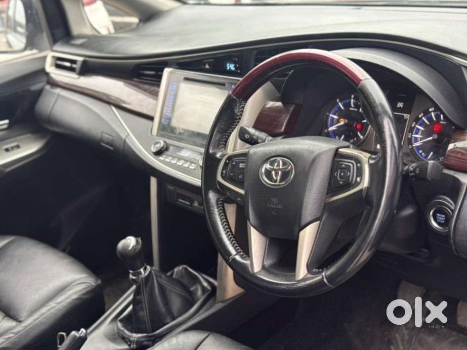 Toyota Innova Crysta 2.4 Vx Mt, 2016, Diesel