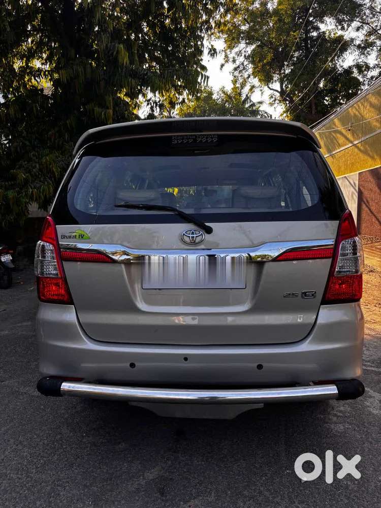 Toyota Innova 2.5 Gx (diesel) 8 Seater Bs Iv, 2015, Diesel