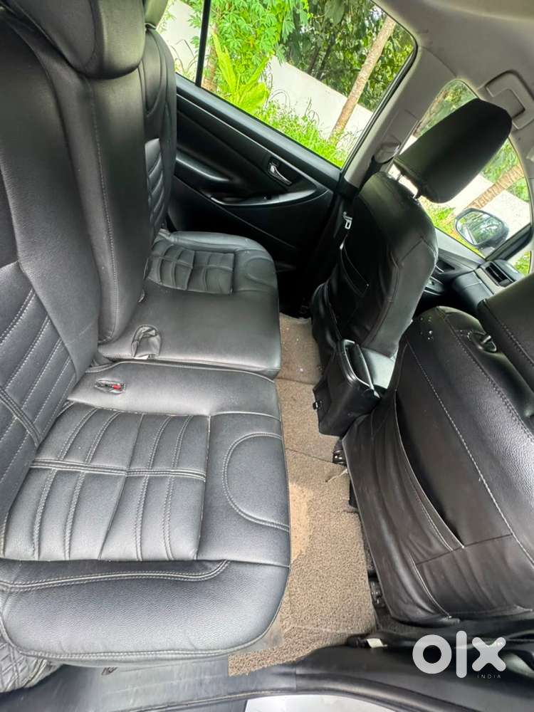 Toyota Innova Crysta 2017 Diesel Well Maintained