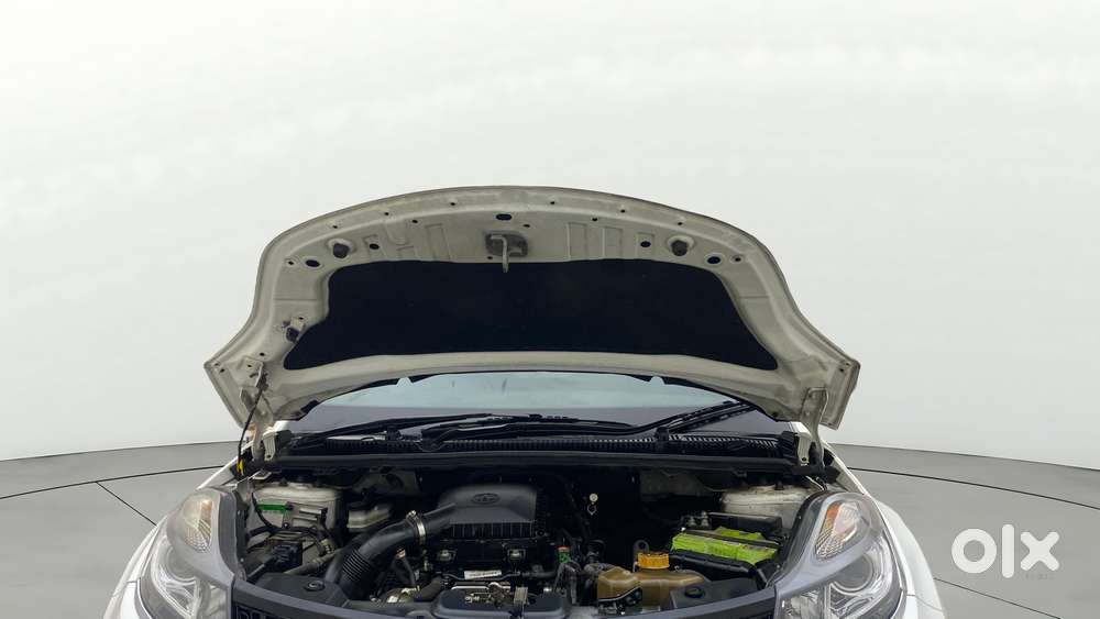 Tata Nexon 1.2 Revotron Xza Plus, 2019, Petrol