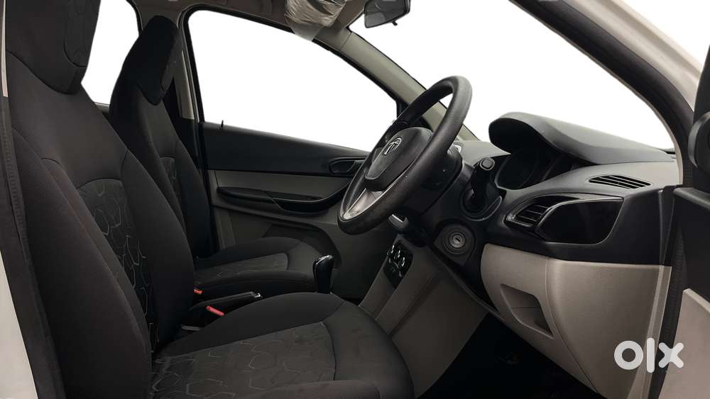 Tata Tiago 1.2 Revotron Xt, 2016, Petrol