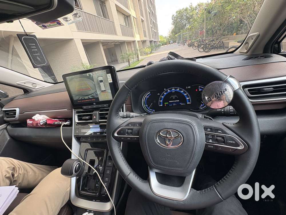 Toyota Innova Hycross 2.0 Zx Hybrid 7 Str, 2024, Petrol