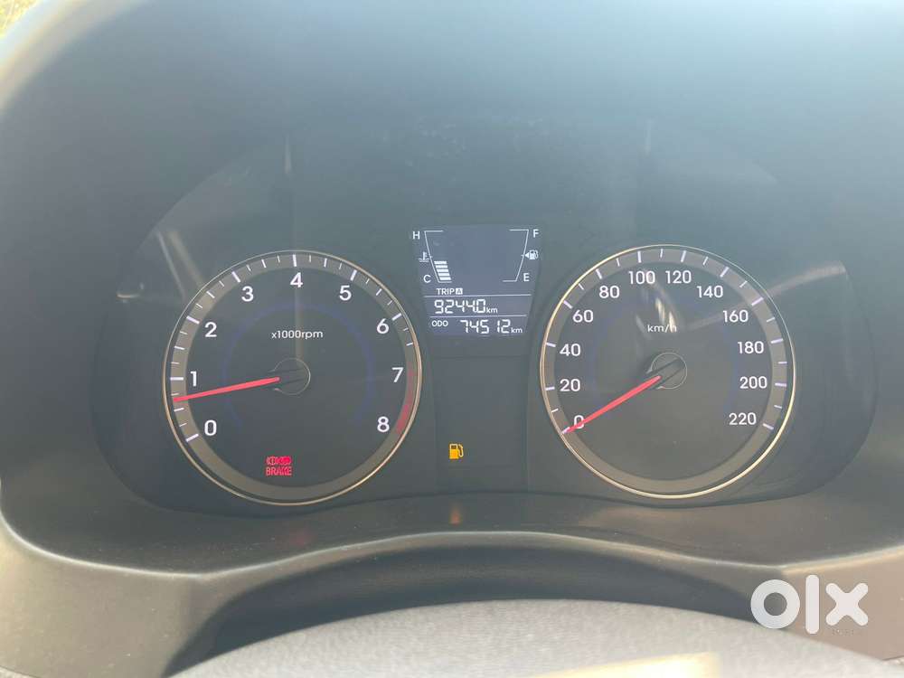 Hyundai Verna Fluidic 1.6 Vtvt Sx, 2014, Petrol