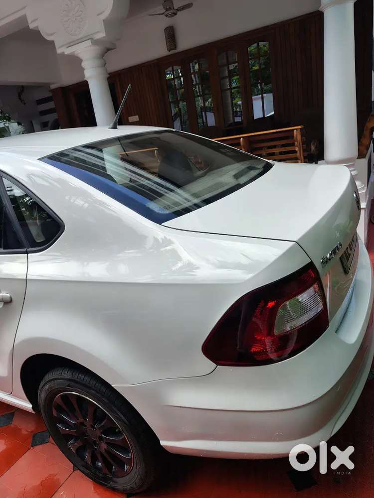 Skoda Rapid Tsi Active 2015