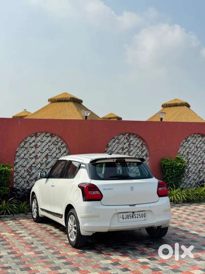Maruti Suzuki Swift 1.3 Zxi, 2022, Petrol