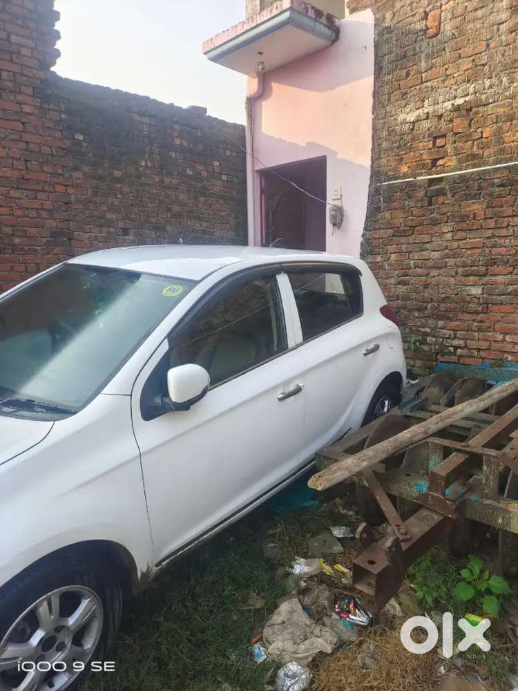 Hyundai I20 2012 Petrol 65000 Km Driven