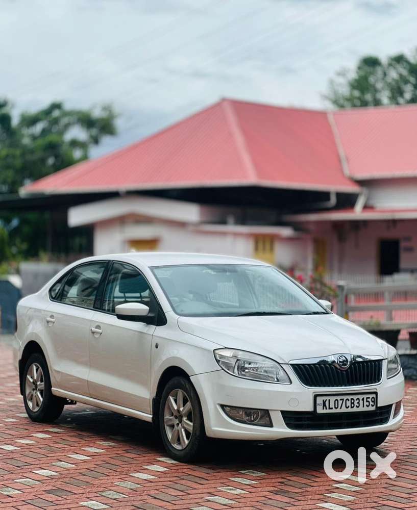 Skoda Rapid 2011-2013 1.6 Mpi Ambition Plus Alloy, 2014, Petrol