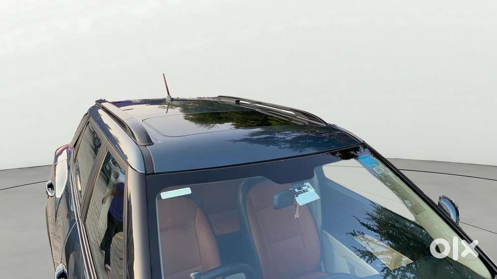 Mahindra Xuv300 1.2 W6 Amt Petrol, 2022, Petrol