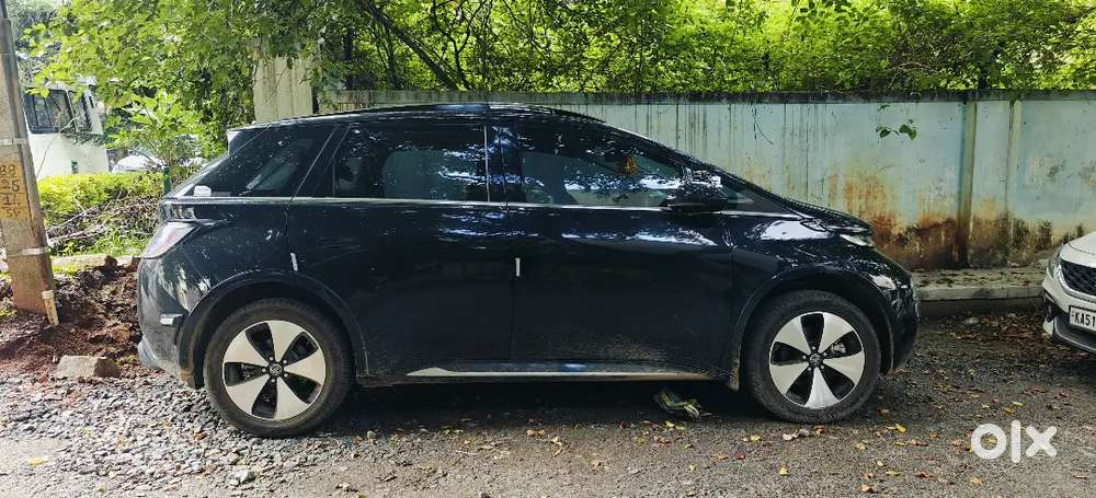 Mg Windsor Ev Essence 2025