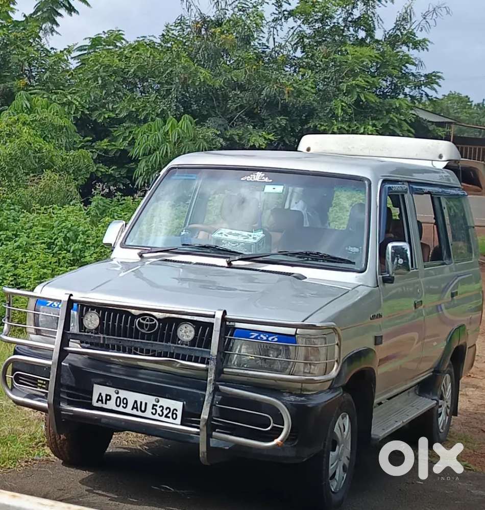 Toyota Qualis 2004 In Excellent Condition Diesel 200000 Km Driven