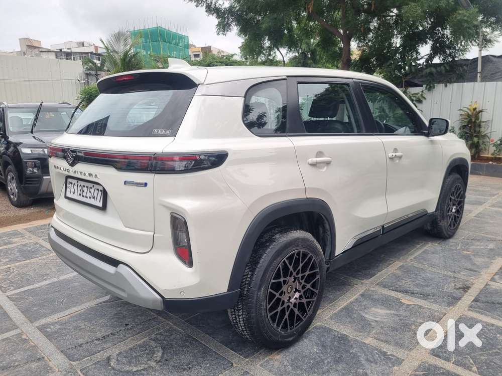 Maruti Suzuki Grand Vitara 1.5 Delta Smart Hybrid At, 2023, Petrol