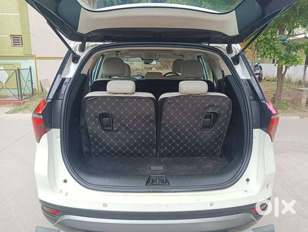 Mahindra Xuv700 Ax7 Luxury Pack Awd, 2022, Diesel