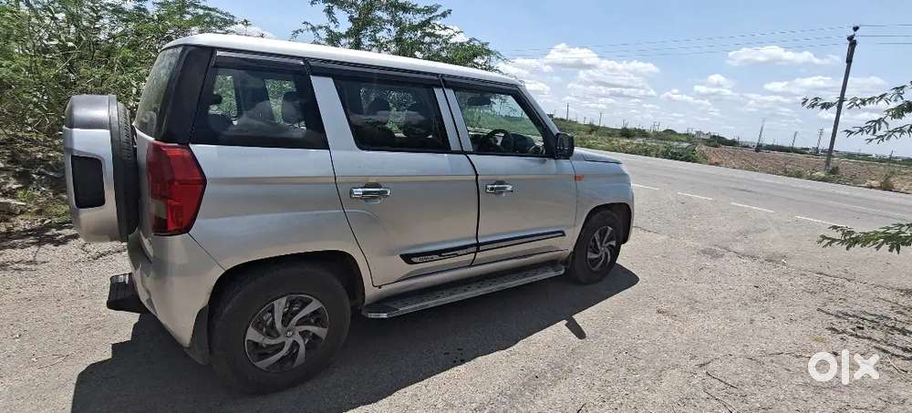 Mahindra Tuv 300 2018