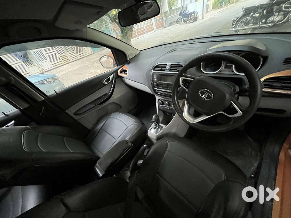 Tata Tiago, 2017, Petrol