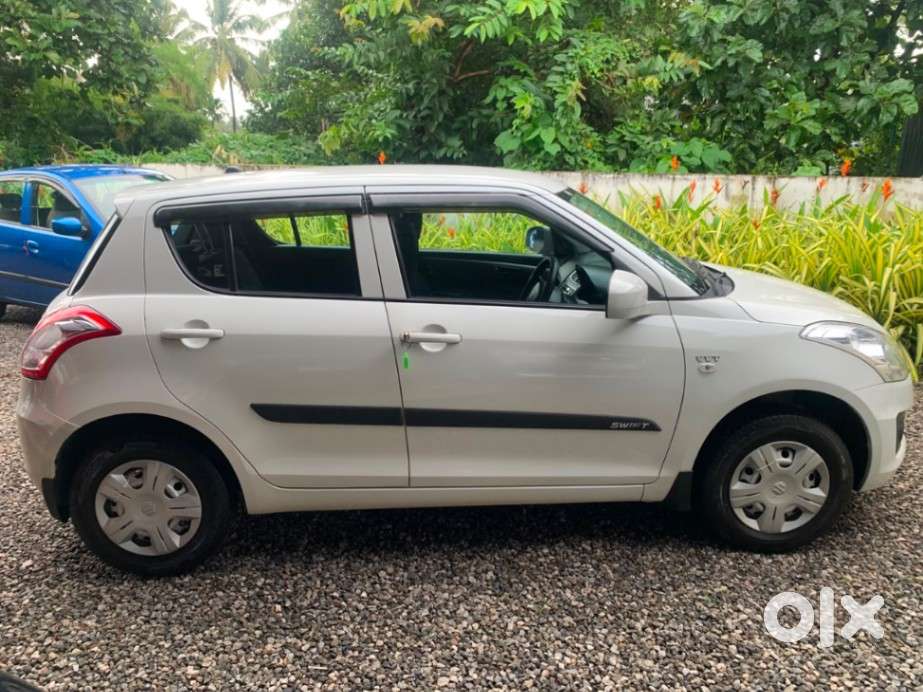 Maruti Suzuki Swift Lxi Optional-o, 2017, Petrol