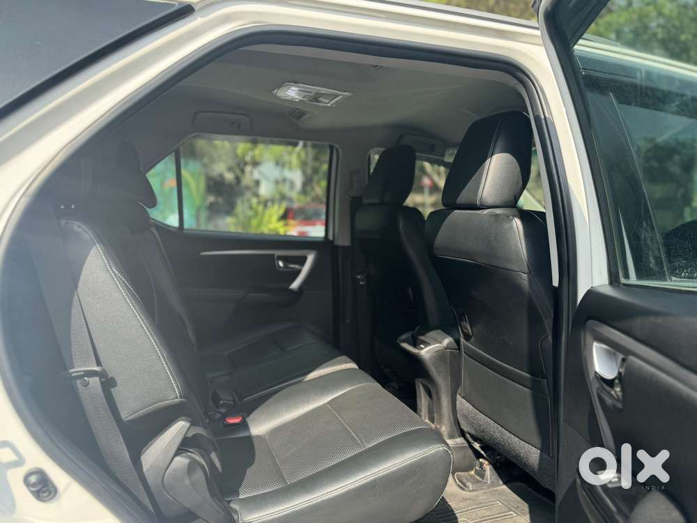 Toyota Fortuner [2021-ongoing] 2.8 2wd Diesel At, 2023, Diesel