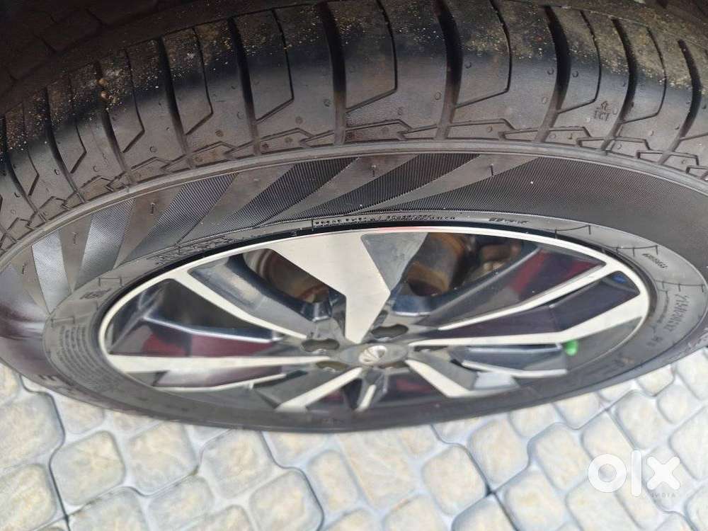 Mahindra Xuv300 W8, 2019, Petrol